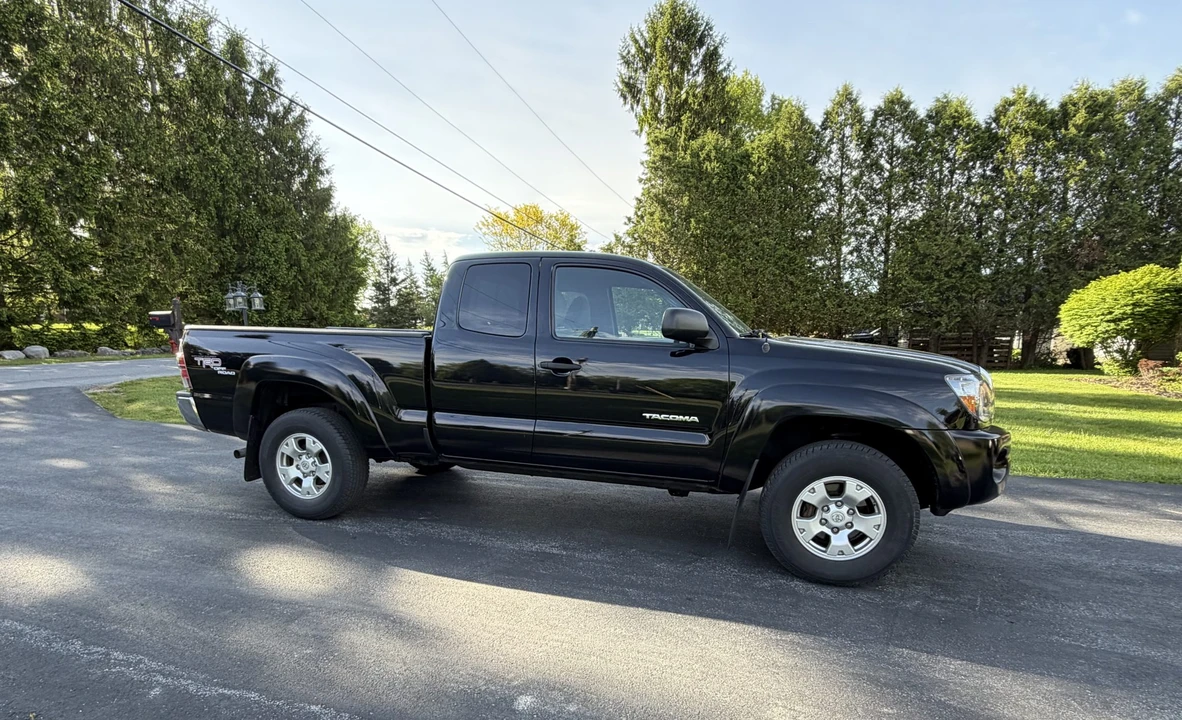 2011 Toyota Tacoma 2nd Gen - Image 12 of 31