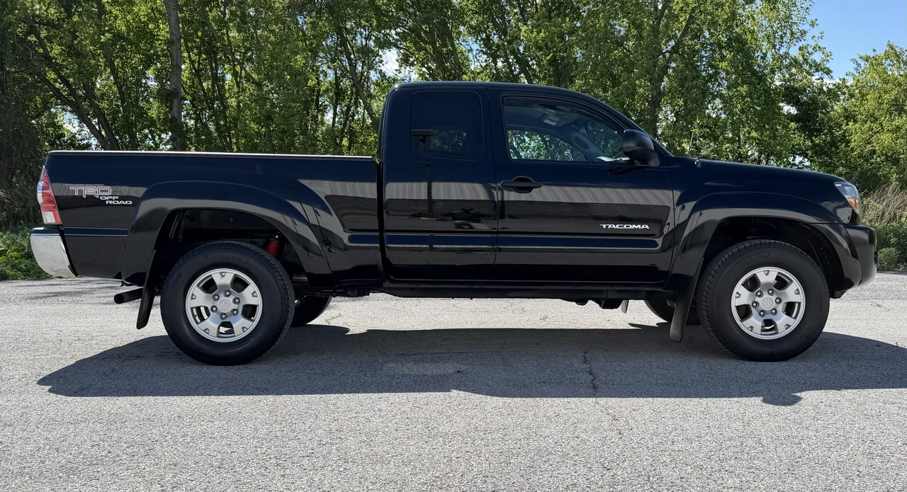 2011 Toyota Tacoma 2nd Gen - Image 17 of 31