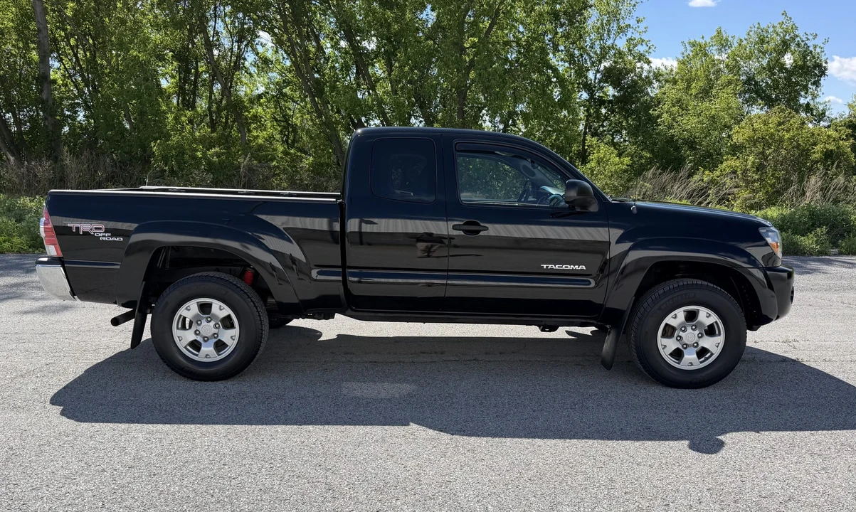 2011 Toyota Tacoma 2nd Gen - Image 15 of 31