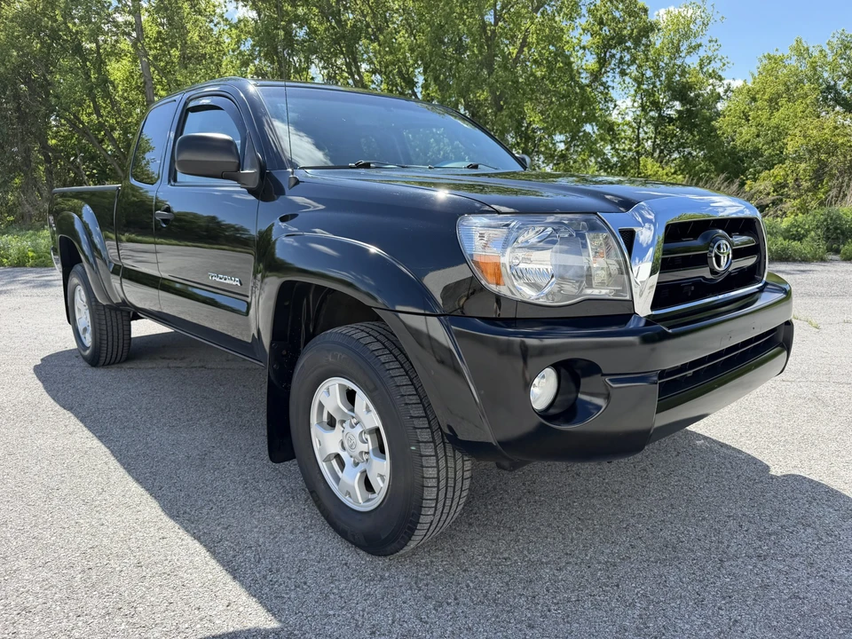 2011 Toyota Tacoma 2nd Gen - Image 9 of 31