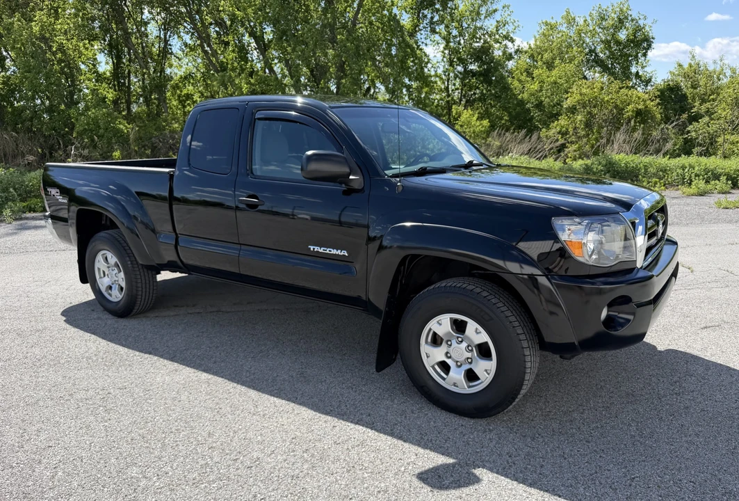 2011 Toyota Tacoma 2nd Gen - Image 10 of 31