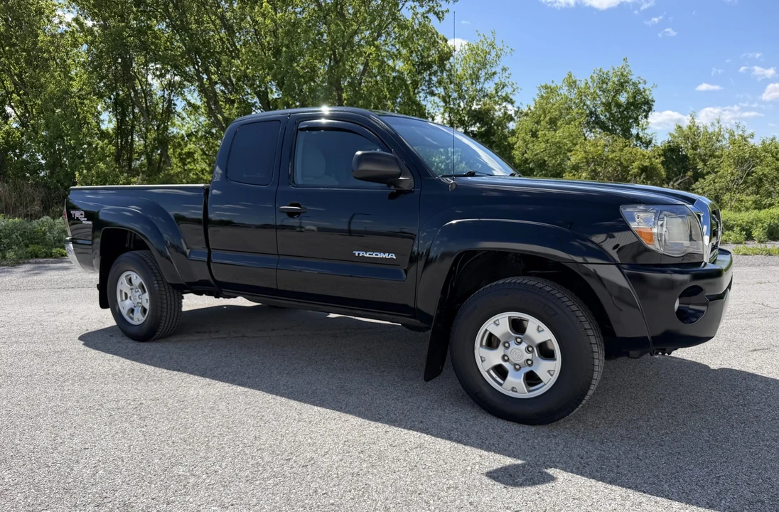 2011 Toyota Tacoma 2nd Gen - Image 11 of 31