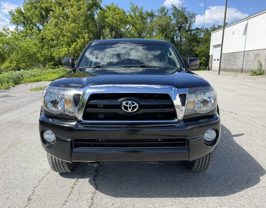 2011 Toyota Tacoma 2nd Gen - Image 3 of 31