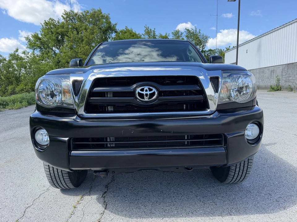 2011 Toyota Tacoma 2nd Gen - Image 5 of 31