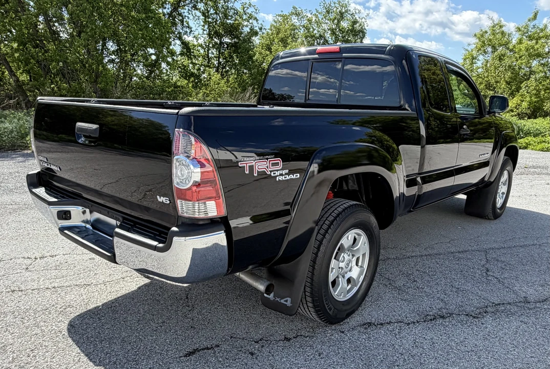 2011 Toyota Tacoma 2nd Gen - Image 25 of 31