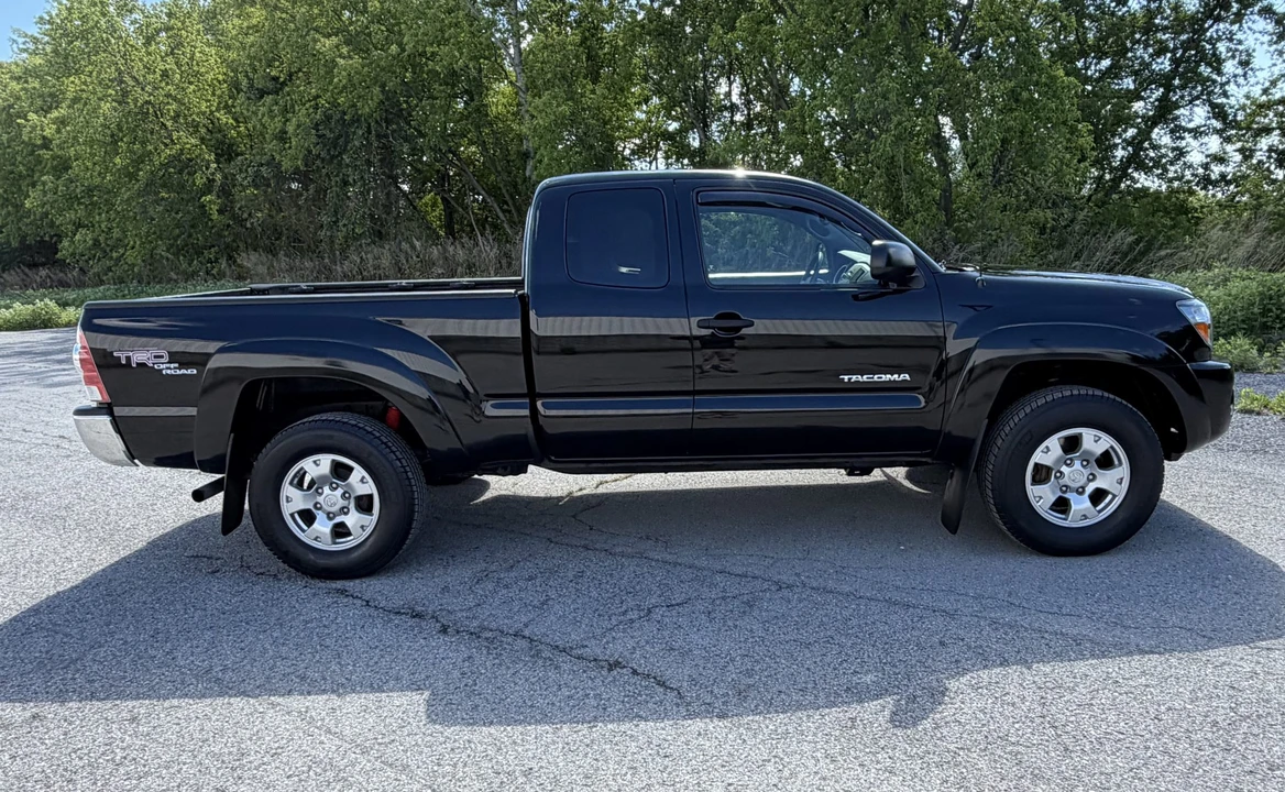 2011 Toyota Tacoma 2nd Gen - Image 13 of 31