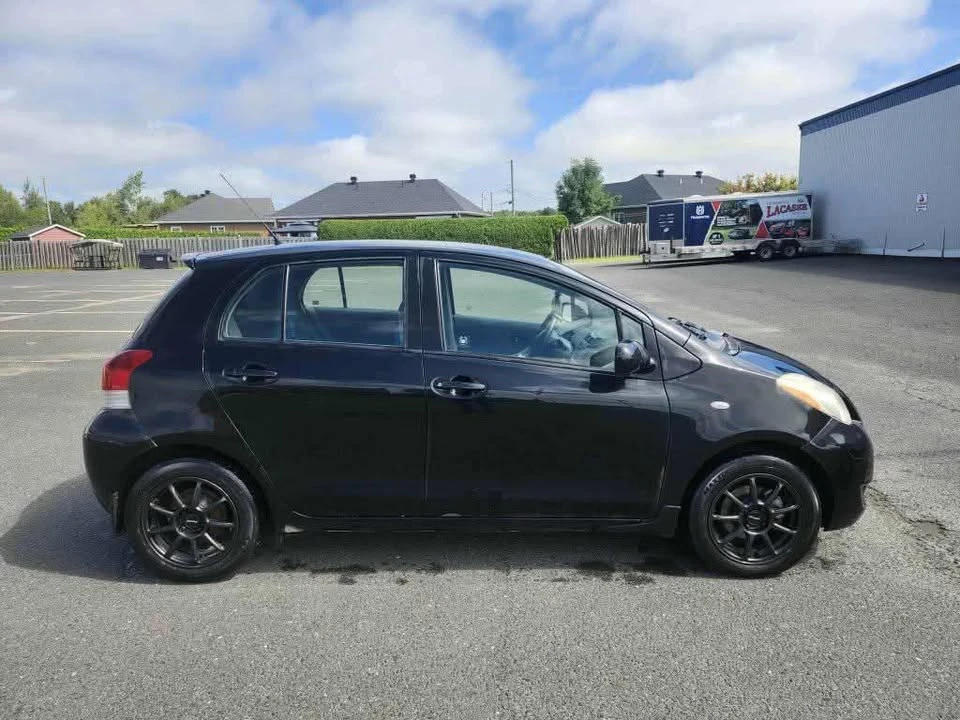 2011 Toyota Yaris - Image 4 of 6