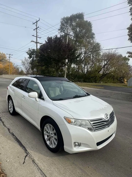 2011 Toyota Venza - Image 7 of 15