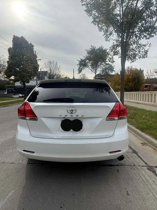 2011 Toyota Venza - Image 6 of 15