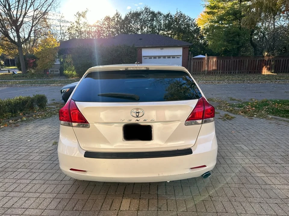 2011 Toyota Venza - Image 6 of 12