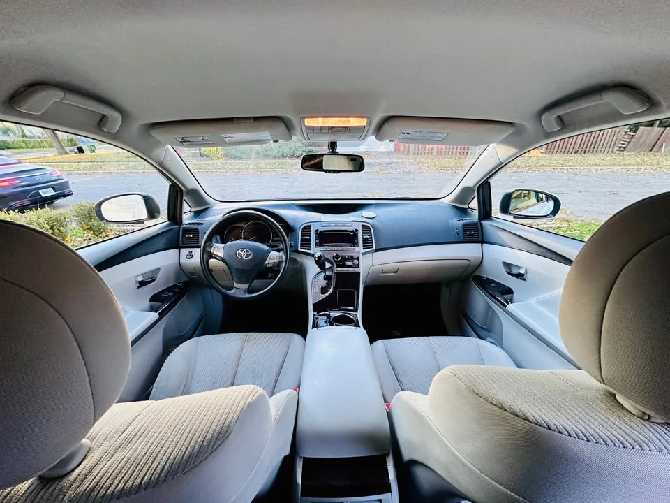 2011 Toyota Venza - Image 12 of 12