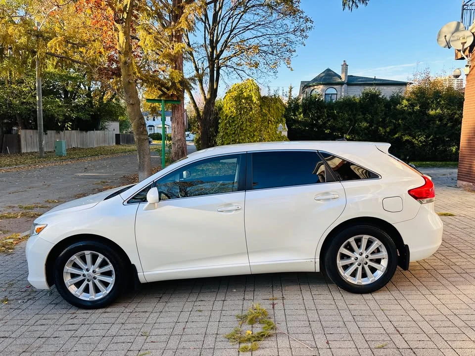 2011 Toyota Venza - Image 4 of 12
