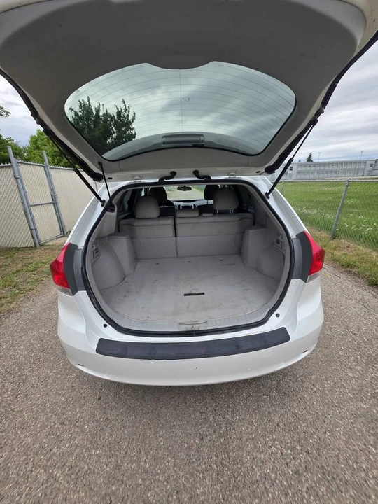 2011 Toyota Venza - Image 9 of 9