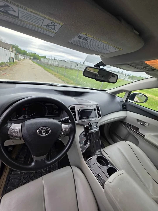 2011 Toyota Venza - Image 6 of 9