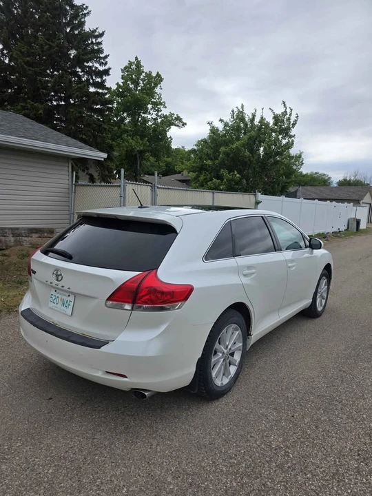 2011 Toyota Venza - Image 2 of 9