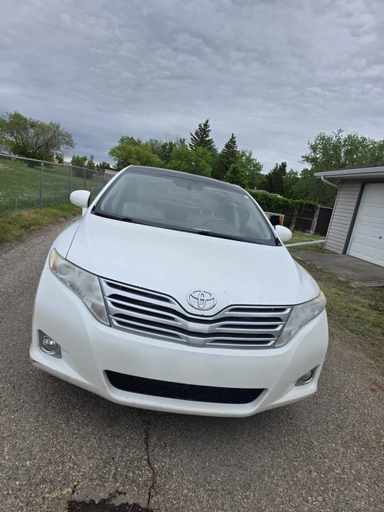 2011 Toyota Venza - Image 3 of 9