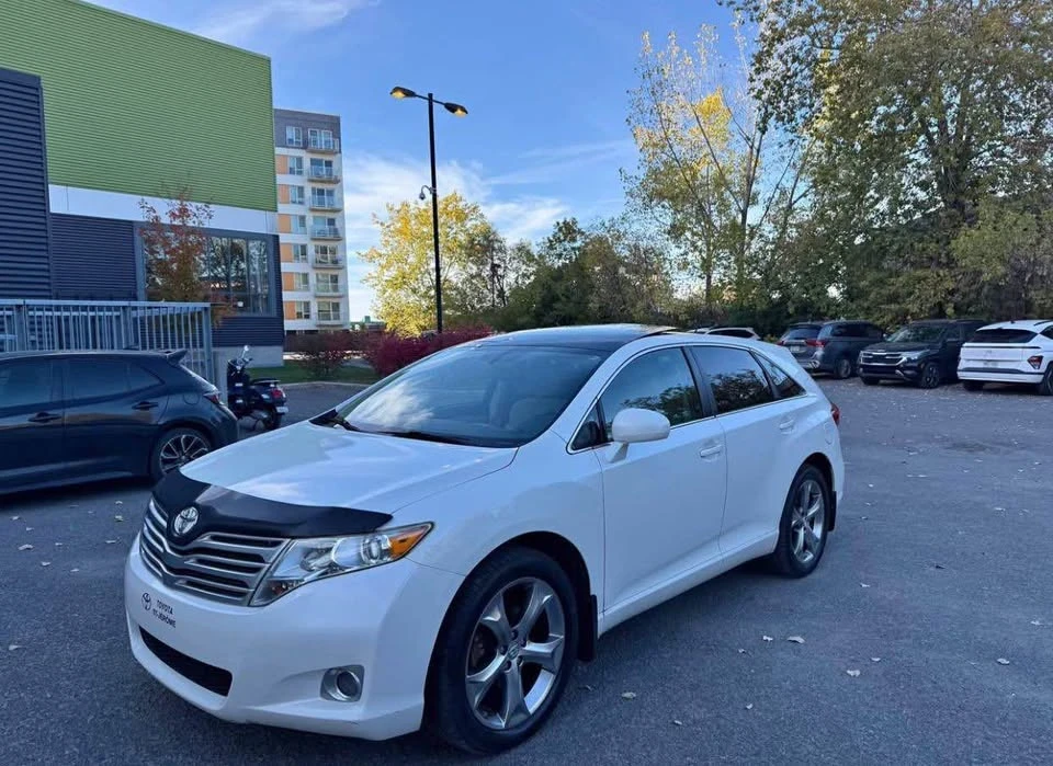 2011 Toyota Venza - Image 2 of 20