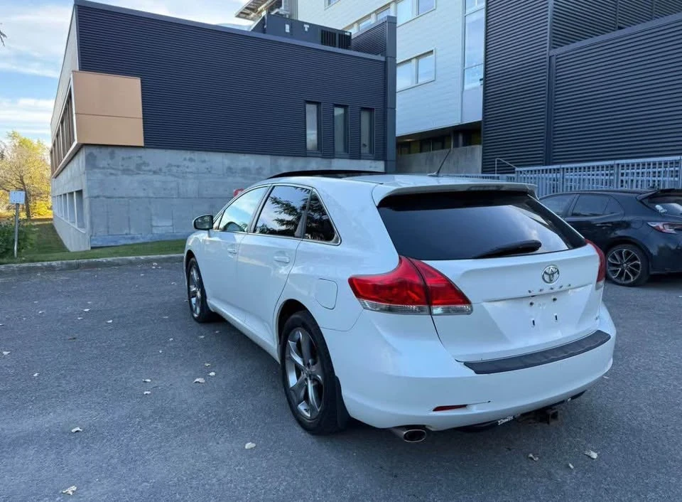 2011 Toyota Venza - Image 7 of 20