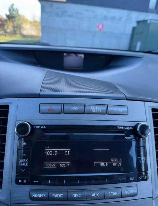 2011 Toyota Venza - Image 18 of 20