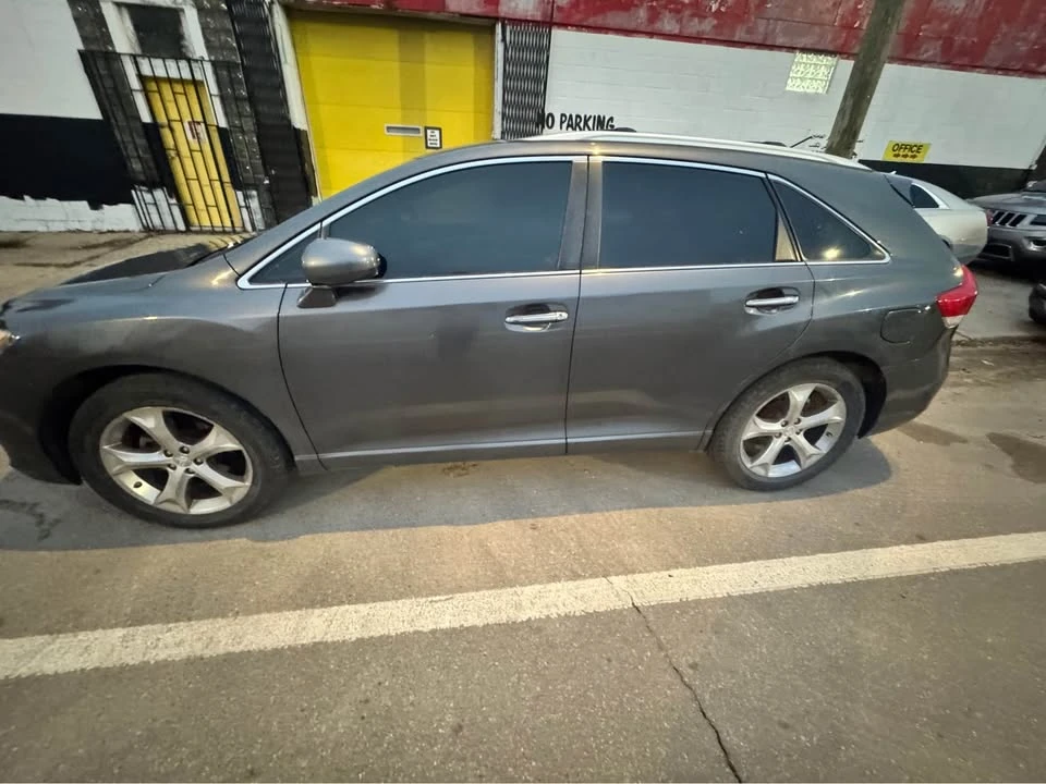 2011 Toyota Venza - Image 4 of 5