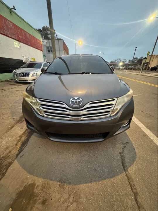 2011 Toyota Venza - Image 2 of 5