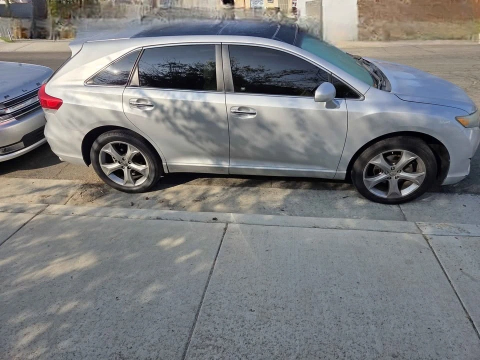 2011 Toyota Venza - Image 3 of 6