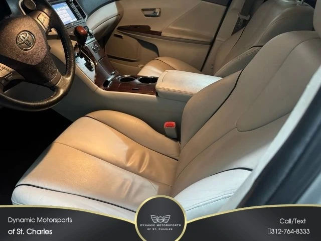 2011 Toyota Venza - Image 18 of 21