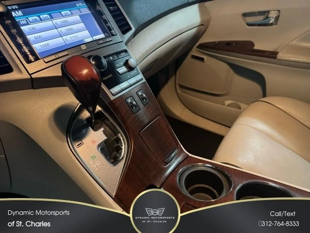 2011 Toyota Venza - Image 17 of 21