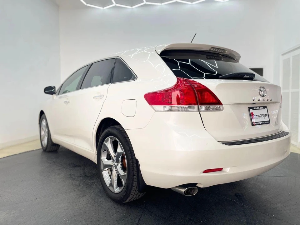 2011 Toyota Venza - Image 6 of 21