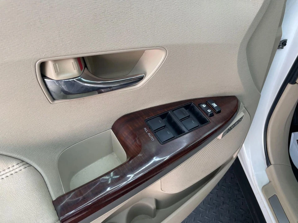 2011 Toyota Venza - Image 13 of 21
