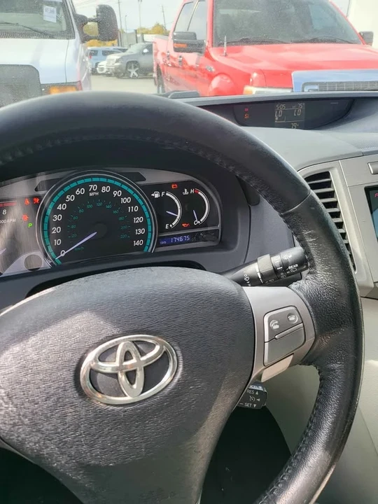2011 Toyota Venza - Image 7 of 12