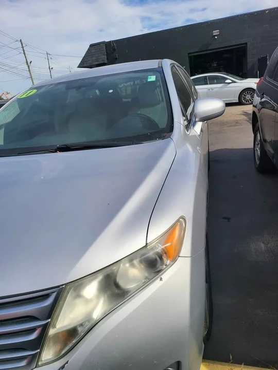 2011 Toyota Venza - Image 10 of 12