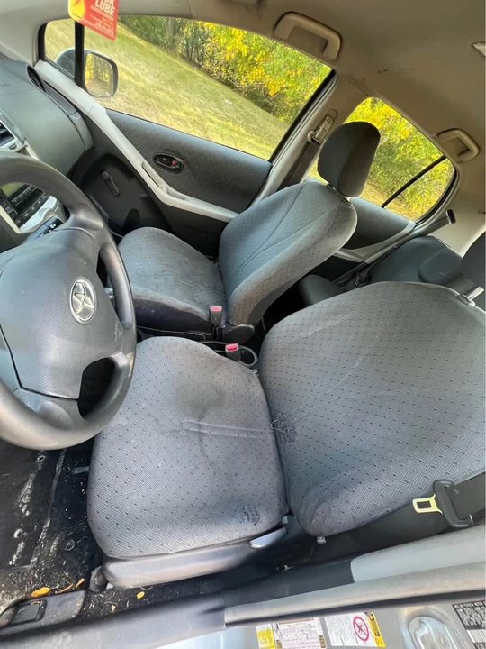 2011 Toyota Yaris - Image 5 of 6