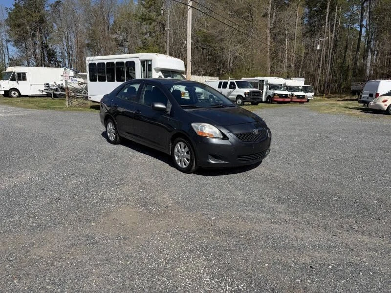 2011 Toyota Yaris - Image 2 of 21