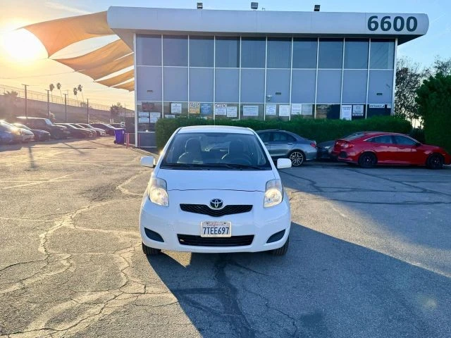 2011 Toyota Yaris - Image 2 of 21
