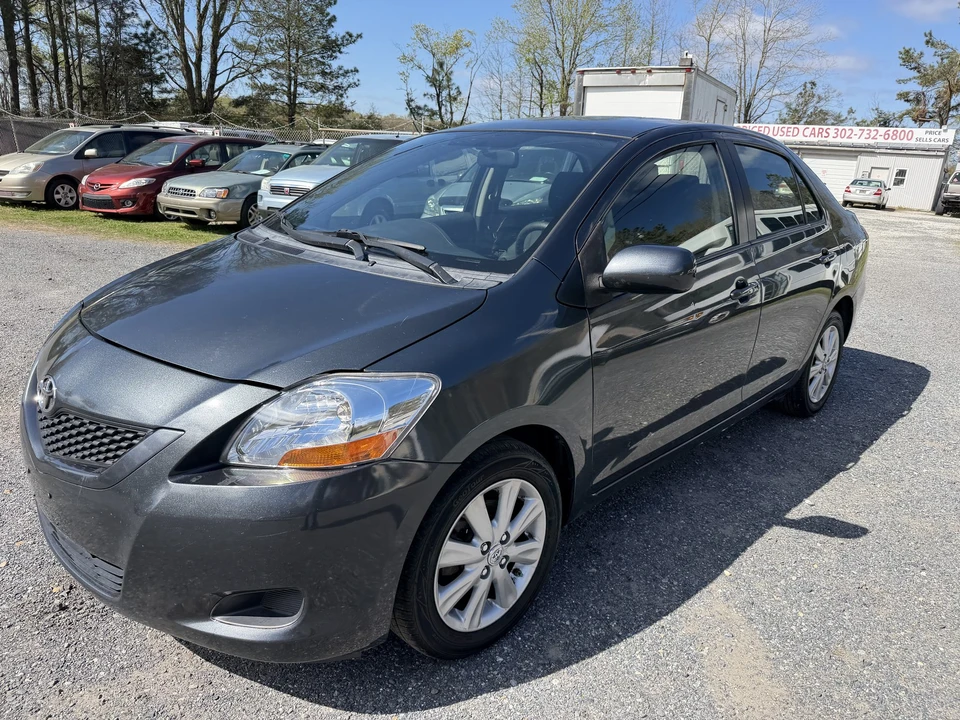 2011 Toyota Yaris - Image 14 of 21