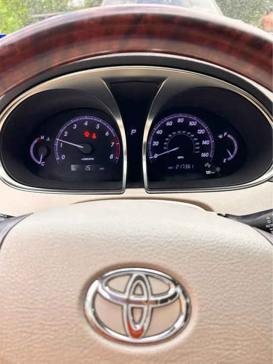 2011 Toyota Avalon 3rd Gen - Image 3 of 3