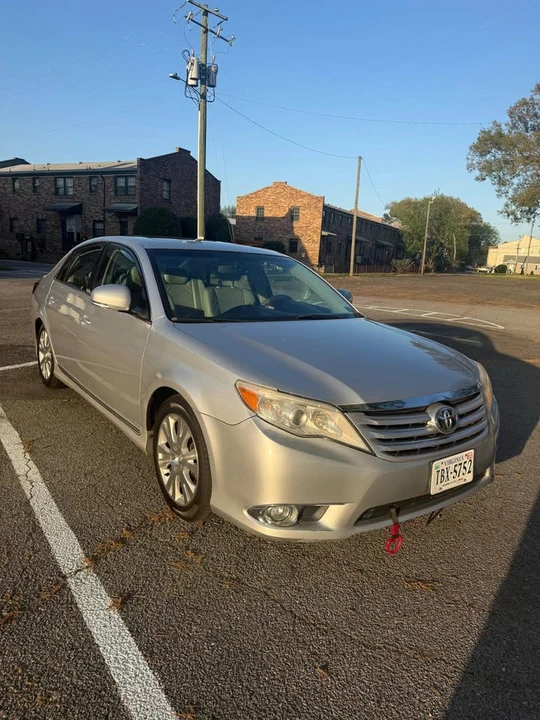 2011 Toyota Avalon 3rd Gen - Image 3 of 10