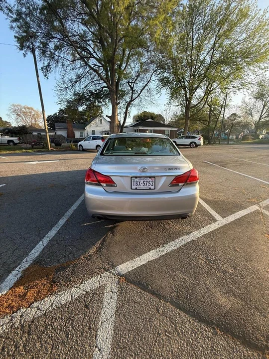 2011 Toyota Avalon 3rd Gen - Image 6 of 10