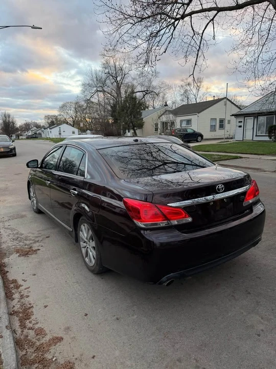 2011 Toyota Avalon 3rd Gen - Image 12 of 16