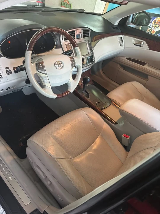 2011 Toyota Avalon 3rd Gen - Image 8 of 12