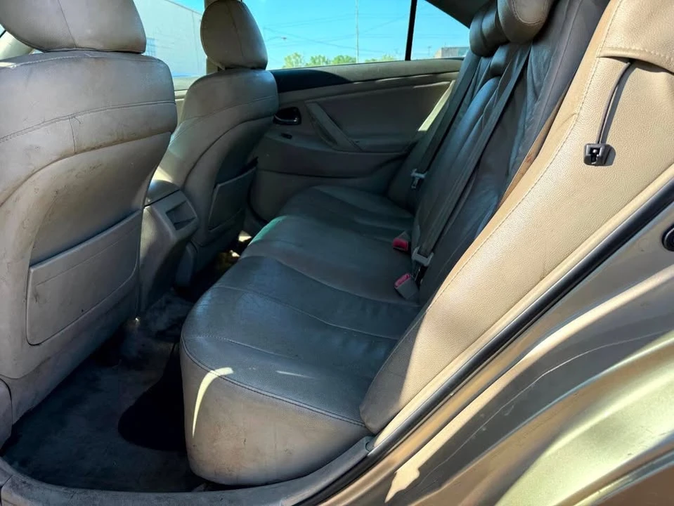 2011 Toyota Camry 6th Gen - Image 15 of 18