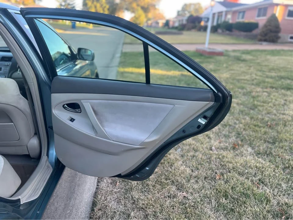 2011 Toyota Camry 6th Gen - Image 12 of 15