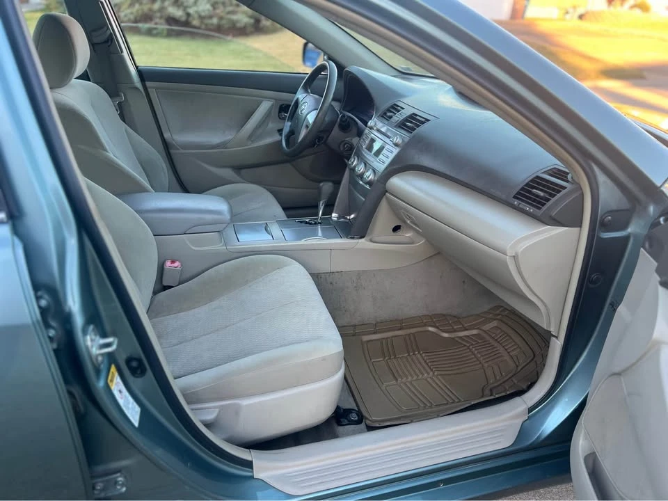 2011 Toyota Camry 6th Gen - Image 14 of 15