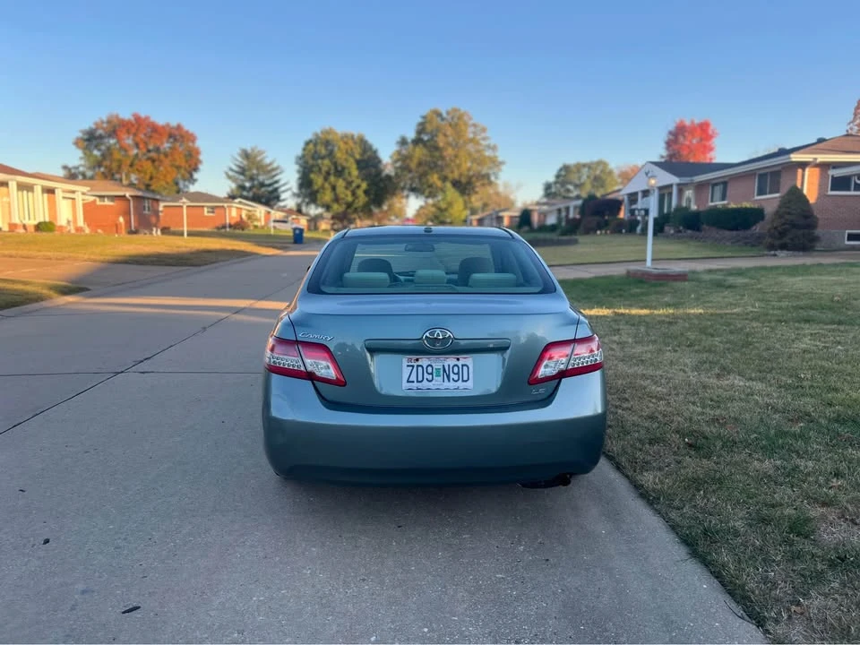 2011 Toyota Camry 6th Gen - Image 6 of 15