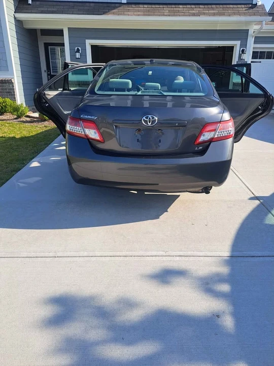 2011 Toyota Camry 6th Gen - Image 9 of 20