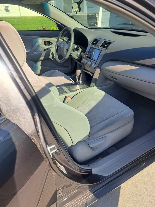 2011 Toyota Camry 6th Gen - Image 10 of 20