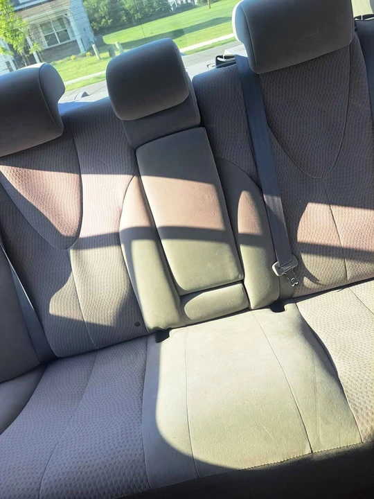 2011 Toyota Camry 6th Gen - Image 2 of 20