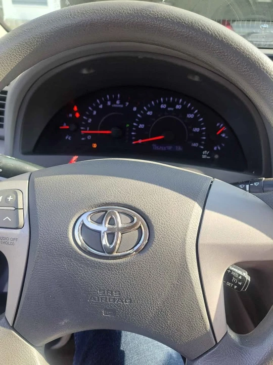 2011 Toyota Camry 6th Gen - Image 3 of 20