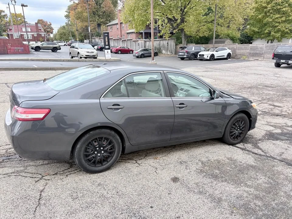2011 Toyota Camry 6th Gen - Image 7 of 12